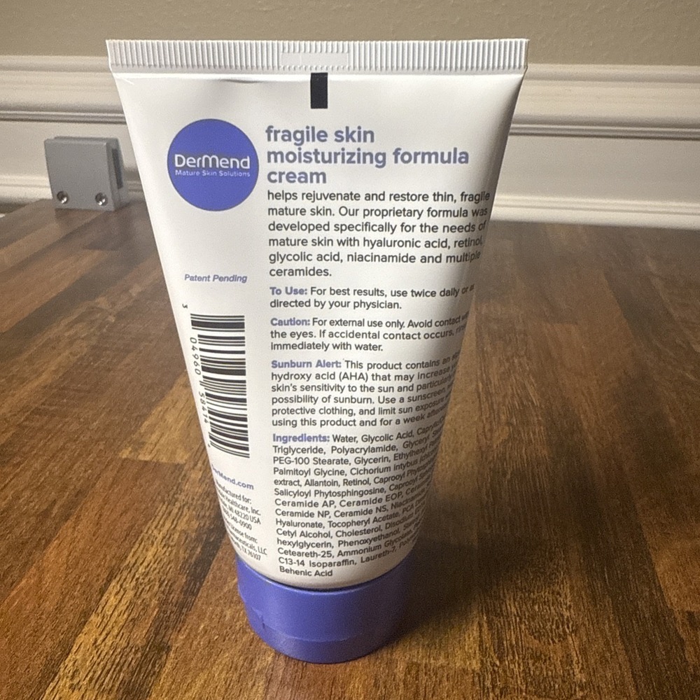 Dermend fragile skin moisturizing formula 4.5 - Picture 2 of 3